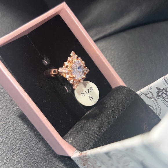 Size 6 CZ rose gold ring - Picture 2 of 5